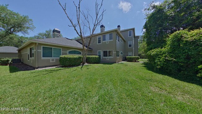 Building Photo - 1701 The Greens Way