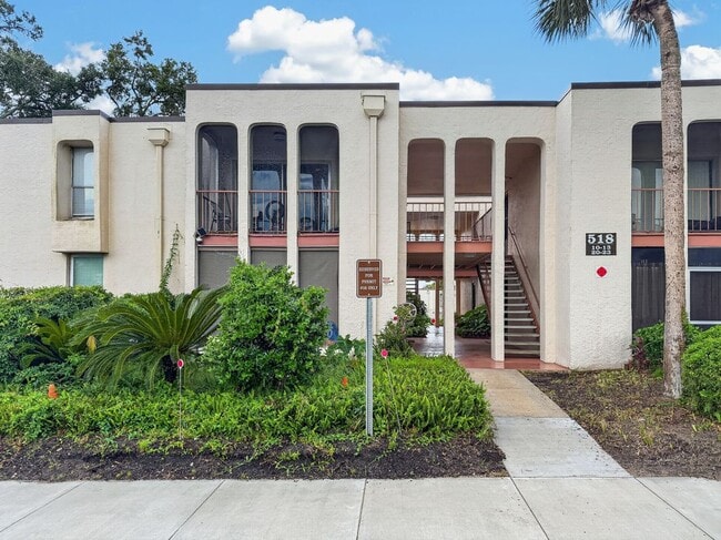 Building Photo - 518 Orange Dr