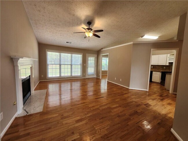 Building Photo - 1052 Ludwick Way