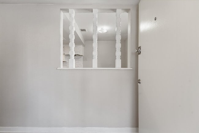 Building Photo - 10407 Lantry Way