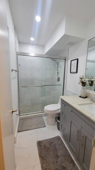 Building Photo - 3701 Tyler St