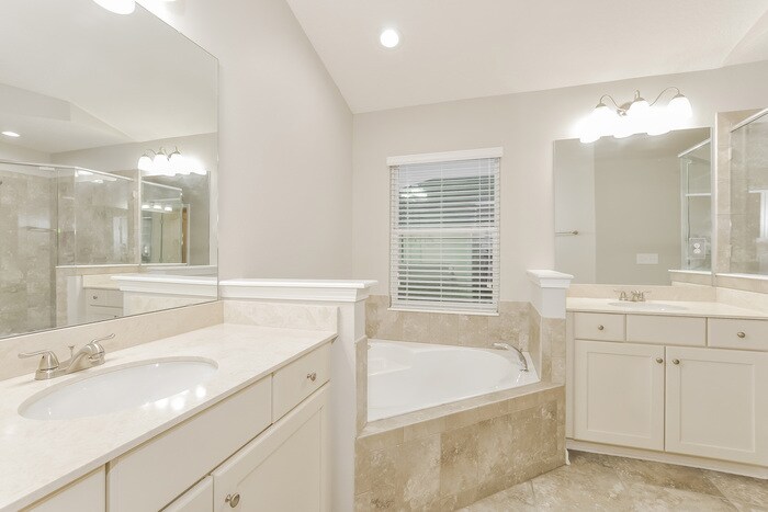 Building Photo - 806 Deer Crossing Rd