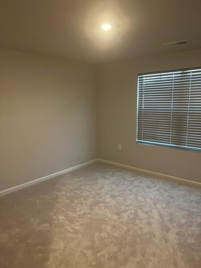 Building Photo - 4941 Arkose Dr