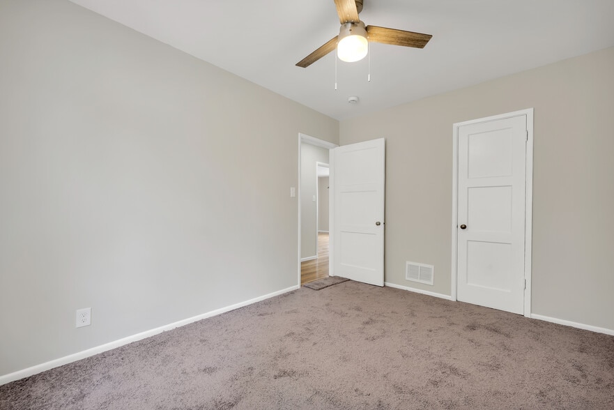 Bedroom 2 - 4080 Abourne Rd
