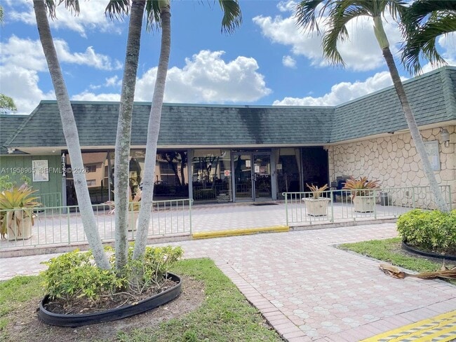 Building Photo - 4271 NW 89th Ave