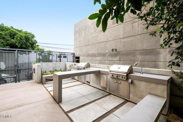 Building Photo - 200 N San Fernando Rd