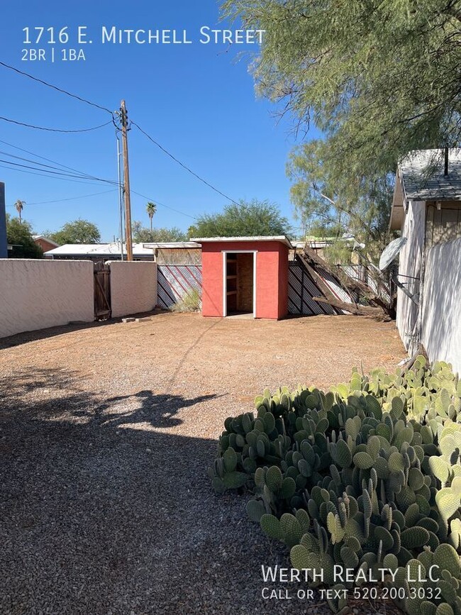 Building Photo - Available SOON! Historic Santa Fe Home 2BD...