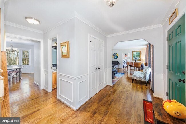 Building Photo - 980 Old Holly Dr