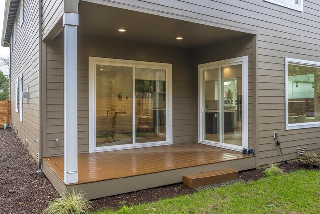 Building Photo - 11612 SE 196th St