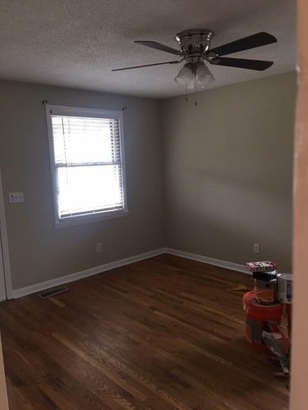 Building Photo - 616A Eastboro Dr