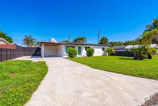 Building Photo - 3036 N 58th Ave