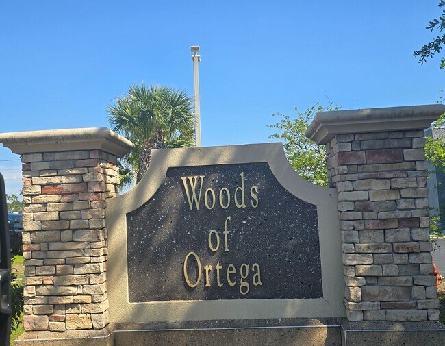 Building Photo - RENT VOUCHS ACCEPTED - Rent at The Woods of Ortega