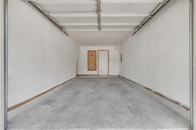 Building Photo - 7802 Topawa Cove