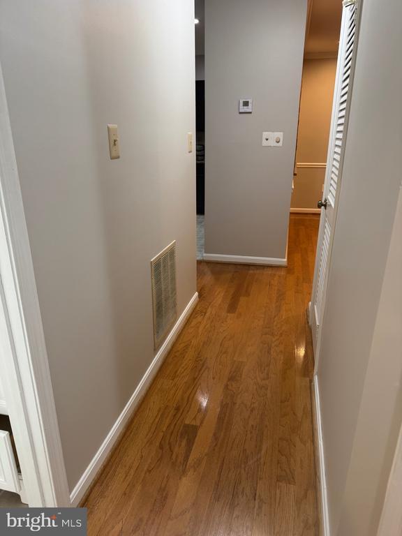 Building Photo - 2540 Fairfax Dr