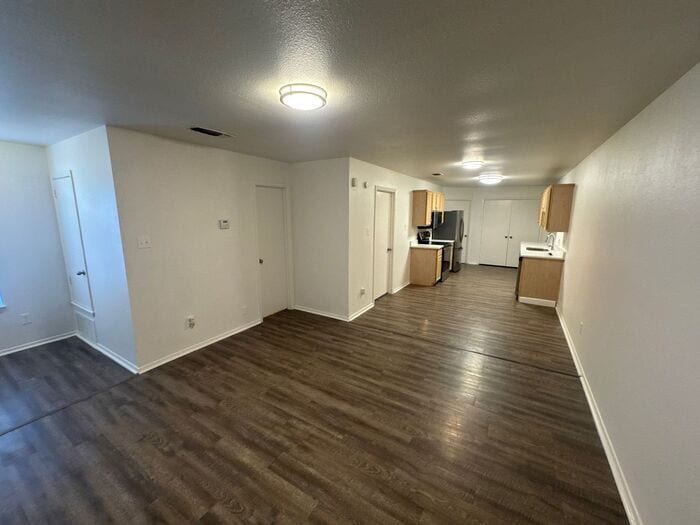 Building Photo - 2806 James Rd