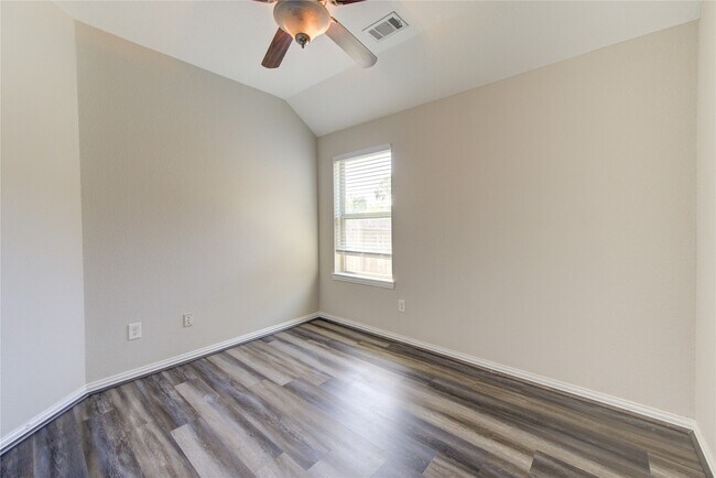 Building Photo - 4519 Apple Point Ln