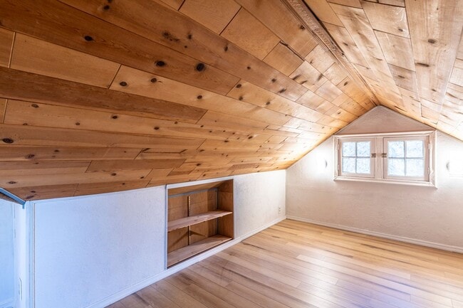 Building Photo - 213 Todd Ave