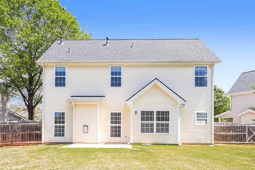 Building Photo - 44 Palladio Way
