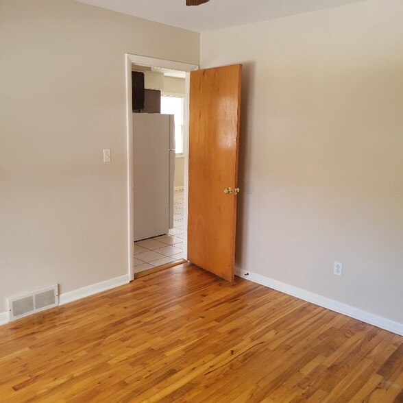 Building Photo - 17 Quarry Dr