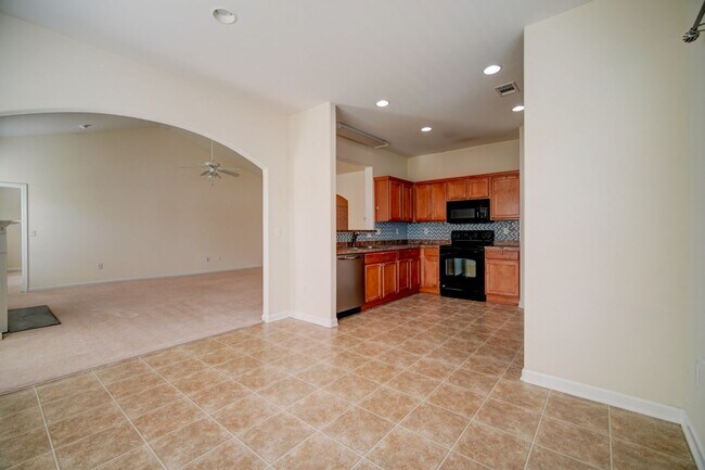 Building Photo - 4 BR/2 BA, 1 Car Garage, Charming Home in ...