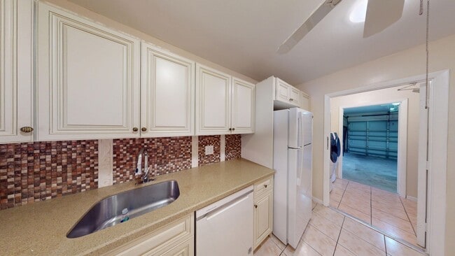 Building Photo - 2BR/ 2BA Condo In Golden Lakes - An Active...