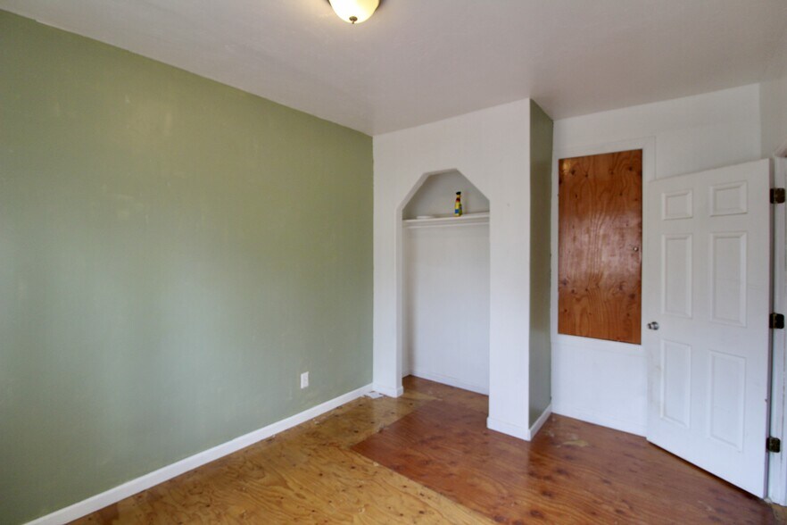 Building Photo - 139 S Raleigh St
