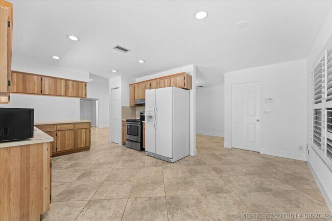 Building Photo - 11580 NW 20th Dr