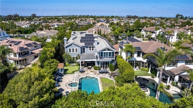 Building Photo - 19635 Larchmont Cir