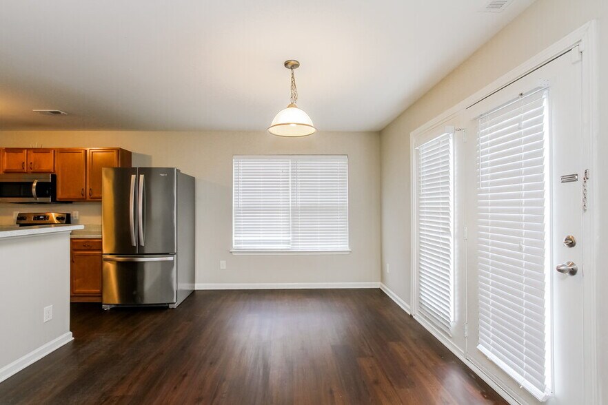 Building Photo - 2405 Richard Rozzelle Dr