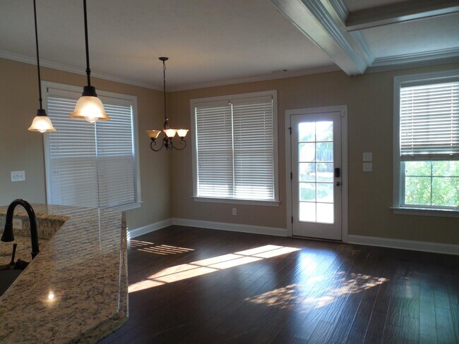 Building Photo - 812 Herrington Dr