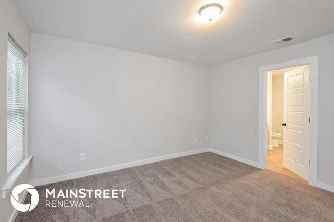 Building Photo - 865 Maple Trce