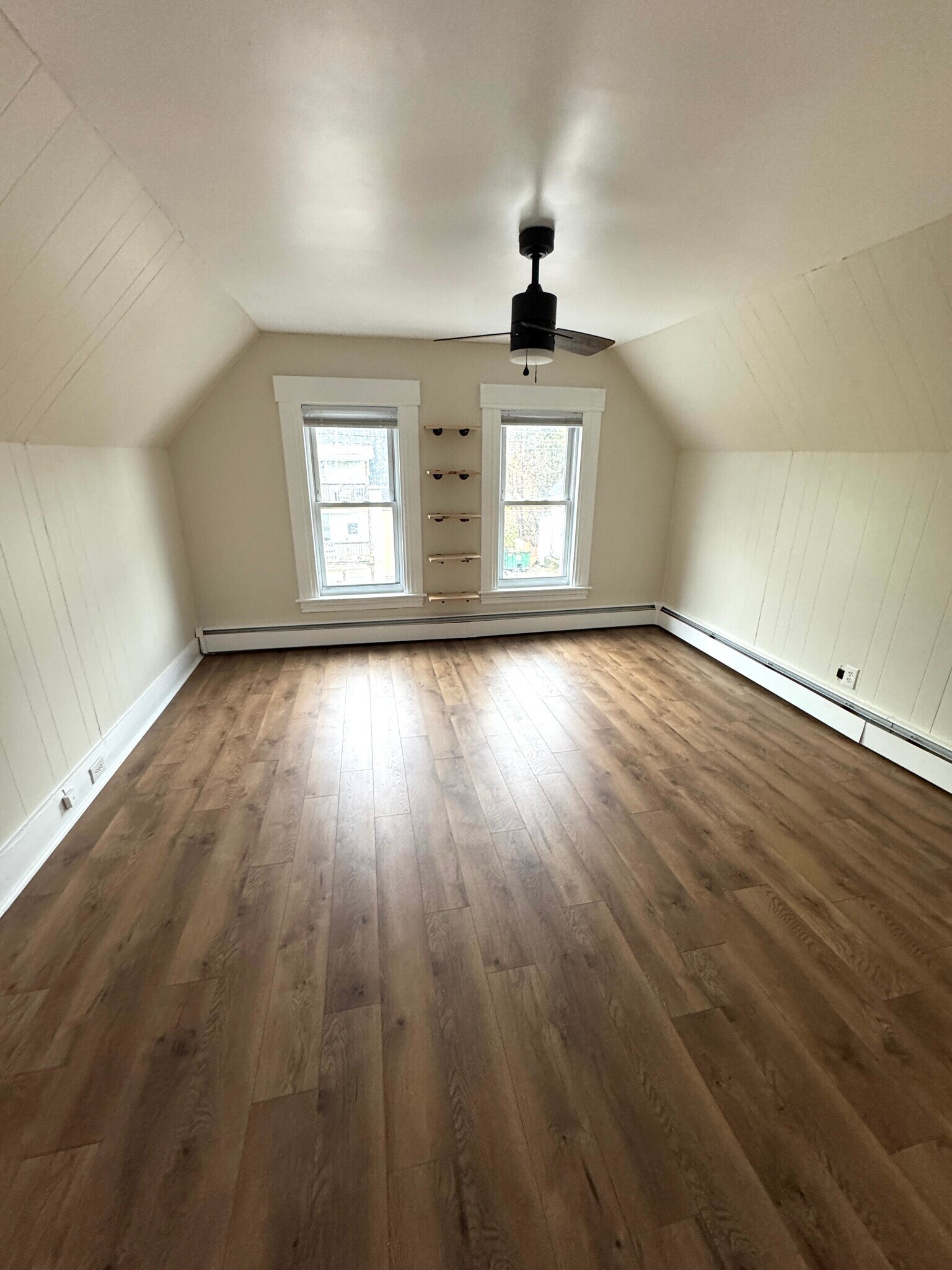 Building Photo - 180 Notre Dame Ave