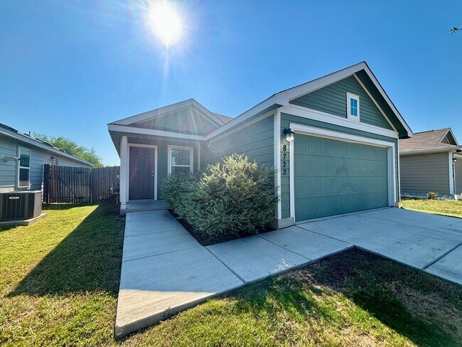 Primary Photo - 4-bed 2-bath home in Alamo Ranch Area
