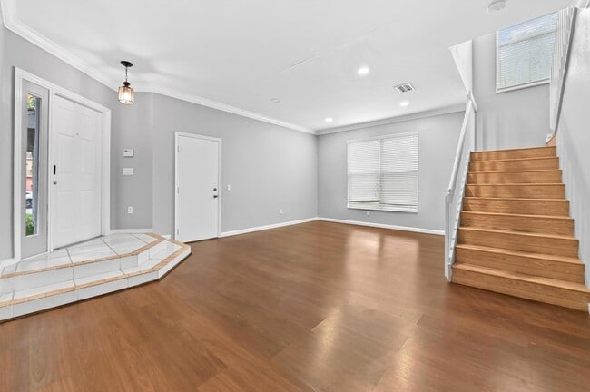 Building Photo - 5049 Starblaze Dr