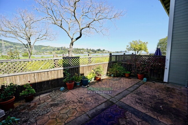 Building Photo - 13 Rockport Cove