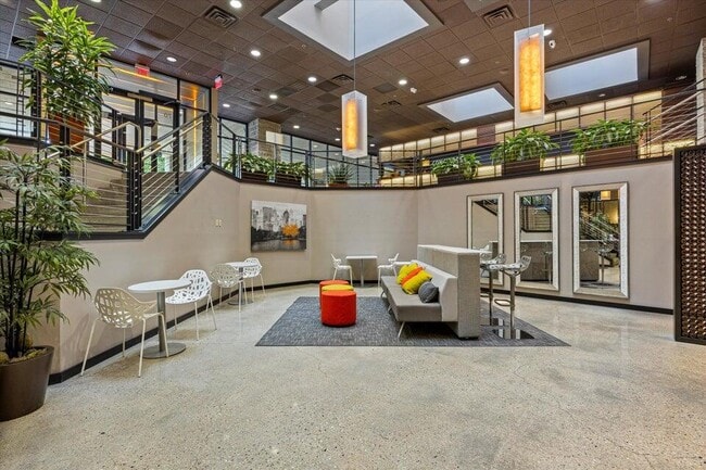 Building Photo - 270 E Highland Ave