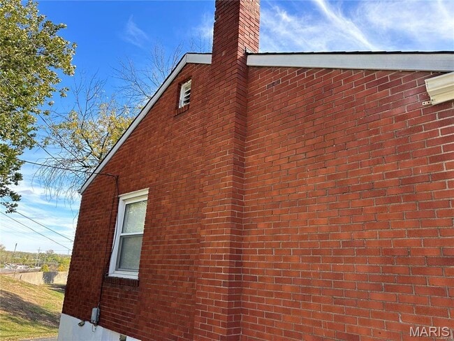 Building Photo - 815 Fontaine Pl
