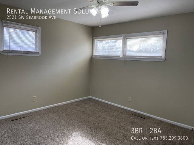 Building Photo - *Near Shunga Trail* 2521 SW Seabrook Ave- ...