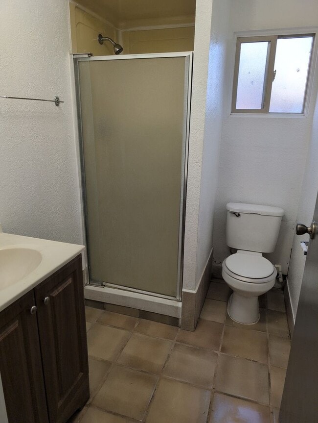 Building Photo - 2 Bedroom 1 Bath- House