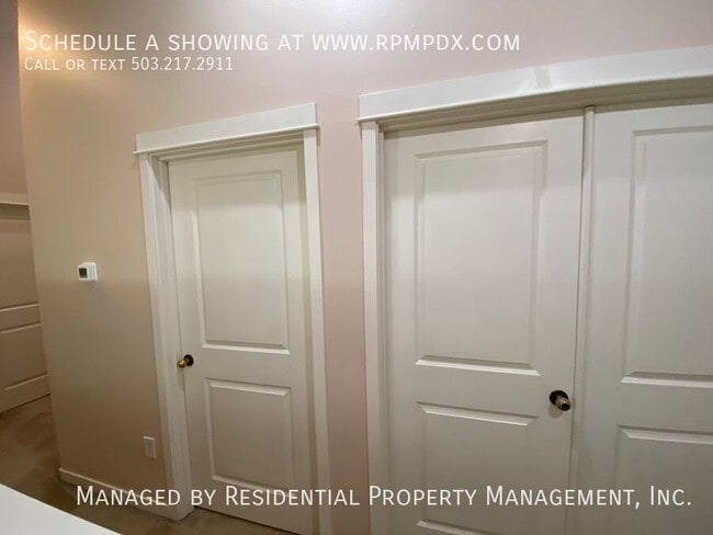 Building Photo - 2518 NW 1st Dr