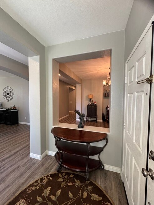 Building Photo - 38068 Floral Cir