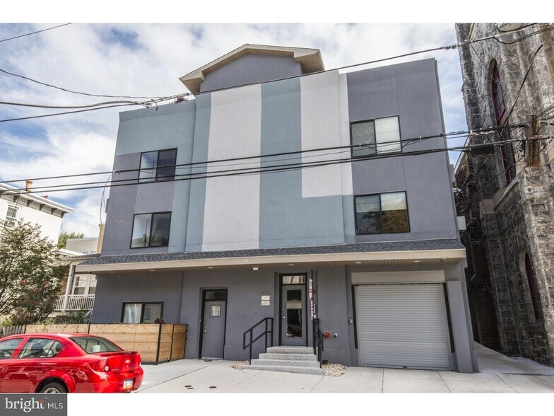 Primary Photo - 3863 Terrace St