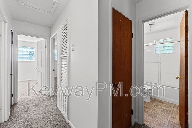 Building Photo - 413 Kingstree Rd