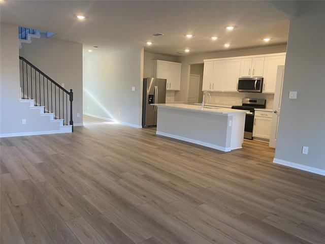 Building Photo - 2129 Mustang Wy