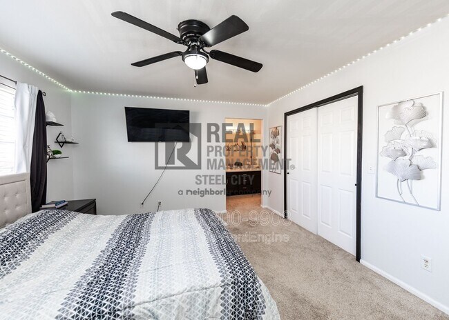 Building Photo - 2214 Cowhand Pl