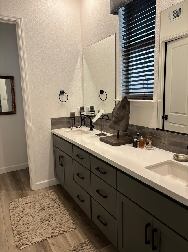 Building Photo - 2282 Solace Vis