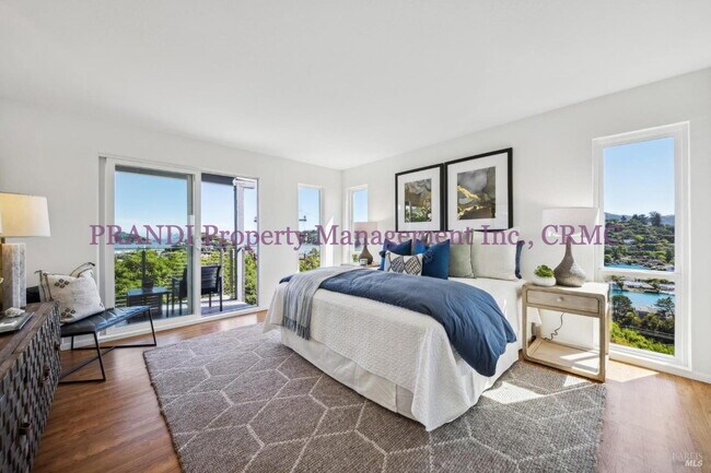 Building Photo - Resort Style Living in Prime Tiburon Location!