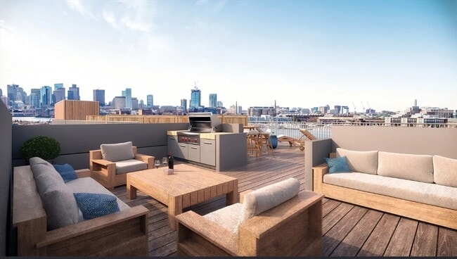 Building Photo - 301 Border St