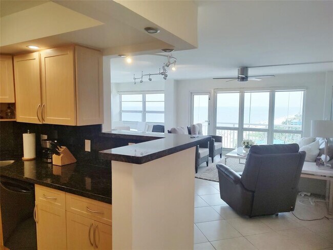 Building Photo - 133 N Pompano Beach Blvd