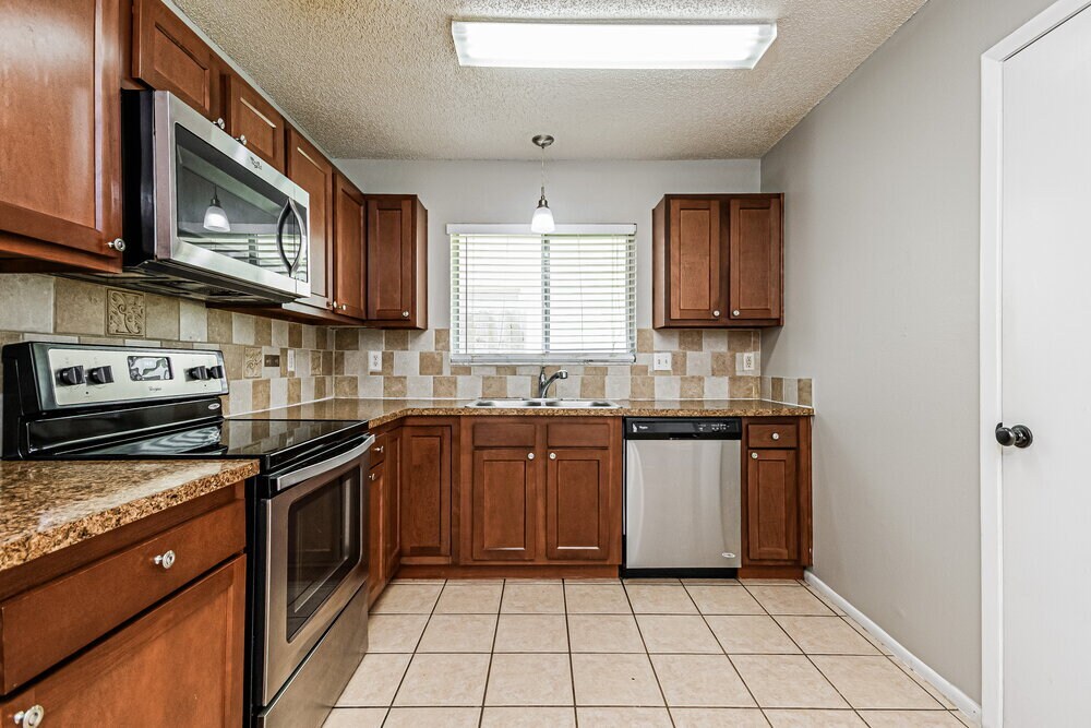 Building Photo - 3071 Bloomsbury Dr